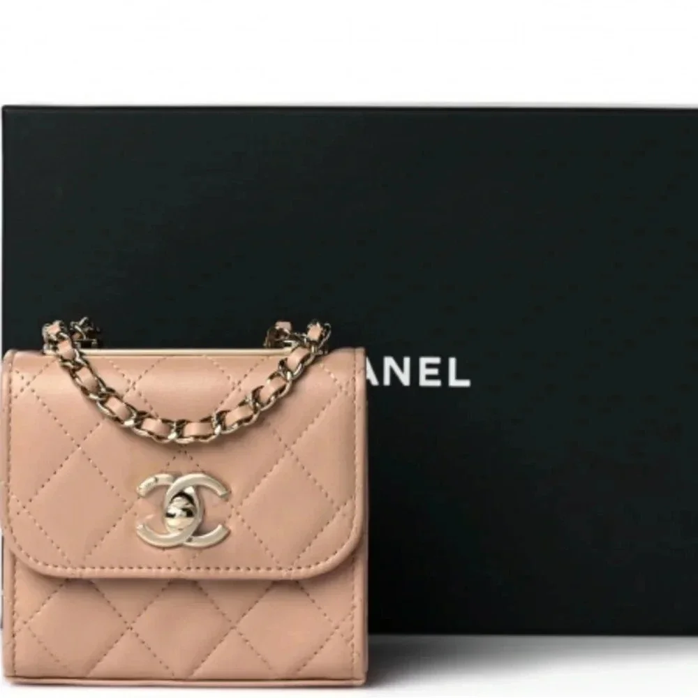 Chanel Lambskin Quilted Mini Trendy CC Clutch With Chain